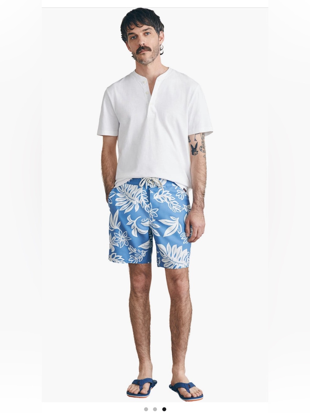 Faherty Surf Rider Sunwashed Board Shorts swim trunks blue floral size 31 NWT